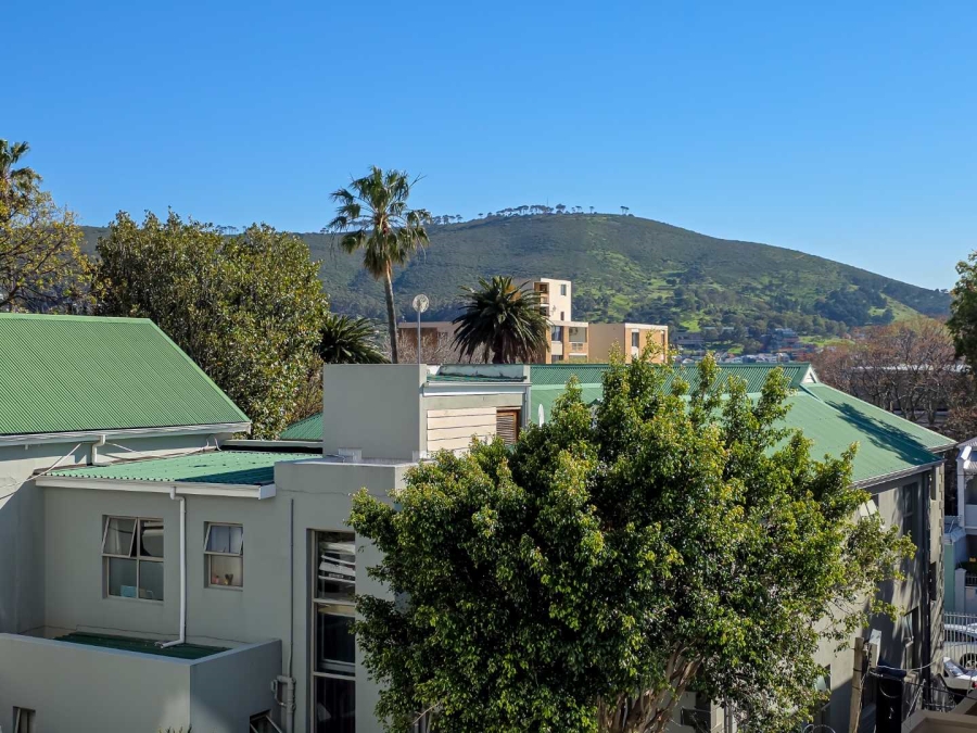 2 Bedroom Property for Sale in Oranjezicht Western Cape
